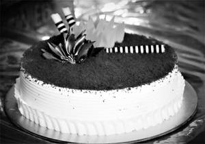White Chocolate Blueberry Birthday Cake (1kg)