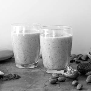 Banana Almond Smoothie