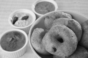 (1) Vada