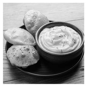 Poori With Shrikhand (4 Pcs)