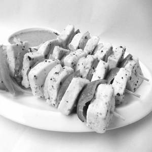 Paneer Chilli Garlic Tikka