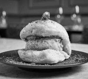 Vada Pav (garlic)