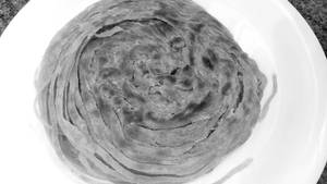 Desi Ghee Lachha Paratha (2 Pcs)