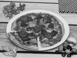 8" Meat Ultimo Pizza