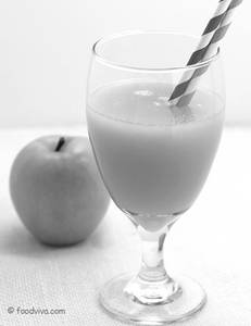 Green Apple Juice 300 Ml Glass