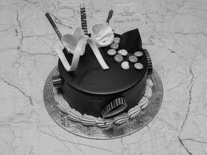 Chocolate Gems Cake (500gm)