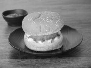 Chatpata Paneer Cheese Burger