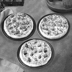 3 Pizza (non-veg)