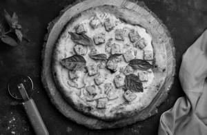 Makhani Paneer Pizza