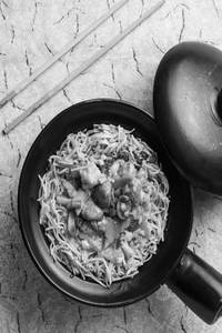 Veg Chilly Garlic Pot Noodles