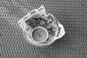 Moradabadi Keema Kulcha With Gravy