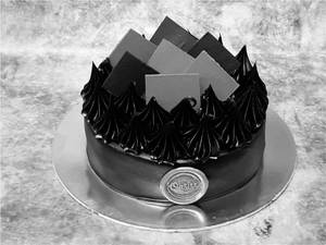 Dark Chocolate Ganache Delight Cake (550 Gm)