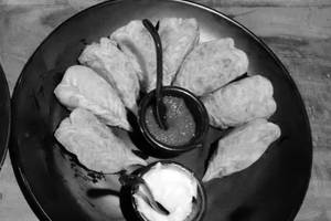 Fried Chicken Momo (8 Pcs)