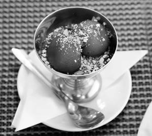 HOT GULAB JAMUN