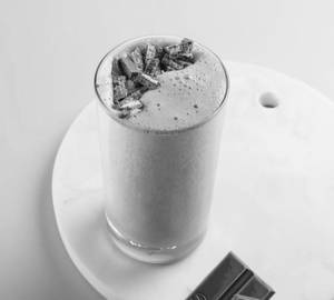 Vanilla Kitkat Shake