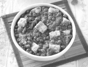 Matar Paneer