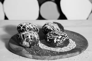 Chocolate Filled Doughnuts (2Pcs)