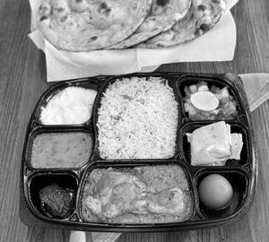 Non-veg Thali (chicken)