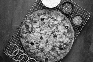 Chicken Keema Pizza [10 Inches, Serves 2]