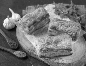 Chicken Garlic Pattice(1 Pc)