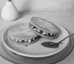 Dark Chocolate Caramel Shortbread Cookies