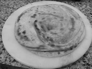 Garlic Lachedar Paratha Whole Wheat ( 2 pc )