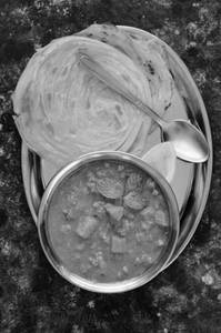 Naatu Kozhi Pepper Fry + Paratha(2Pcs)