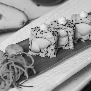 California Maki Sushi Roll