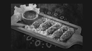 Pan Fried Chicken Momos  - 5pcs