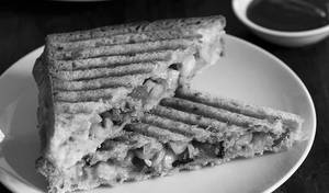 Corn And Tomato Cheese Sandwich