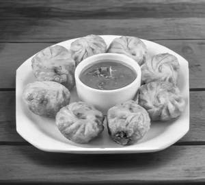 Pork Steam Momo With Soup(half)