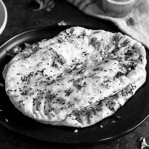 Butter Garlic Cheese Naan