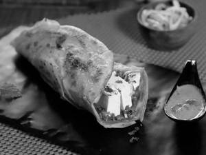Tandoori Paneer Malai Tikka Roll