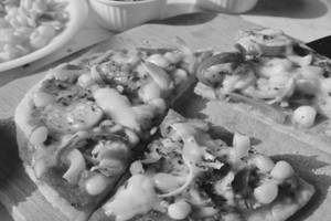 Corn Onion Cheese Pizza