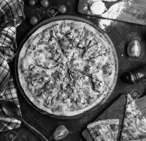Golden delight chicken pizza