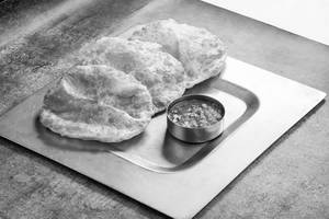 Poori With Vadacurry (3 Pcs)