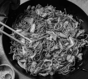 Schezwan Chicken Noodles