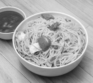 Veg Hakka Noodles