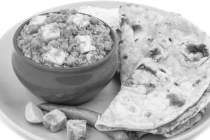 Matar Paneer [300 Ml] + 2 Tandoori Roti