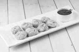 Veg Steam Momos (8 Pcs)