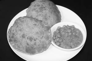 Poori (2) With Chana Masala