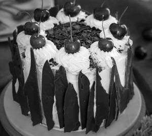 Eggless black forest cake