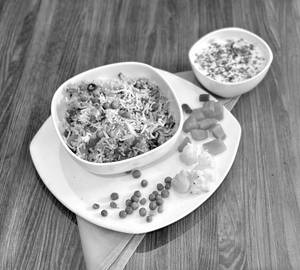 Vegetable Biryani With Raita
