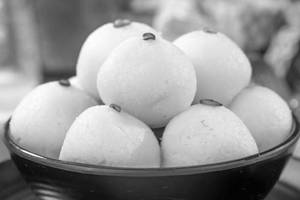 White Rasgulla