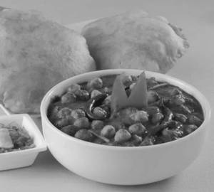 Chola Bhatura (2 pcs)