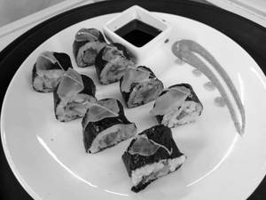 Veg Maki Shushi (8 Pcs)