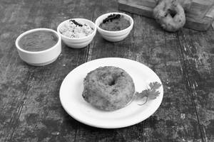 Medhu Vadai [1 Pc]