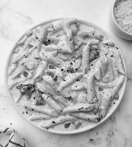 White Sauce Pasta