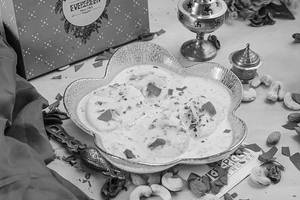 Kesar Rasmalai 2pcs