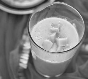 Mango lassi